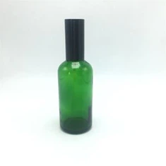 Groene glazen spuitflessen